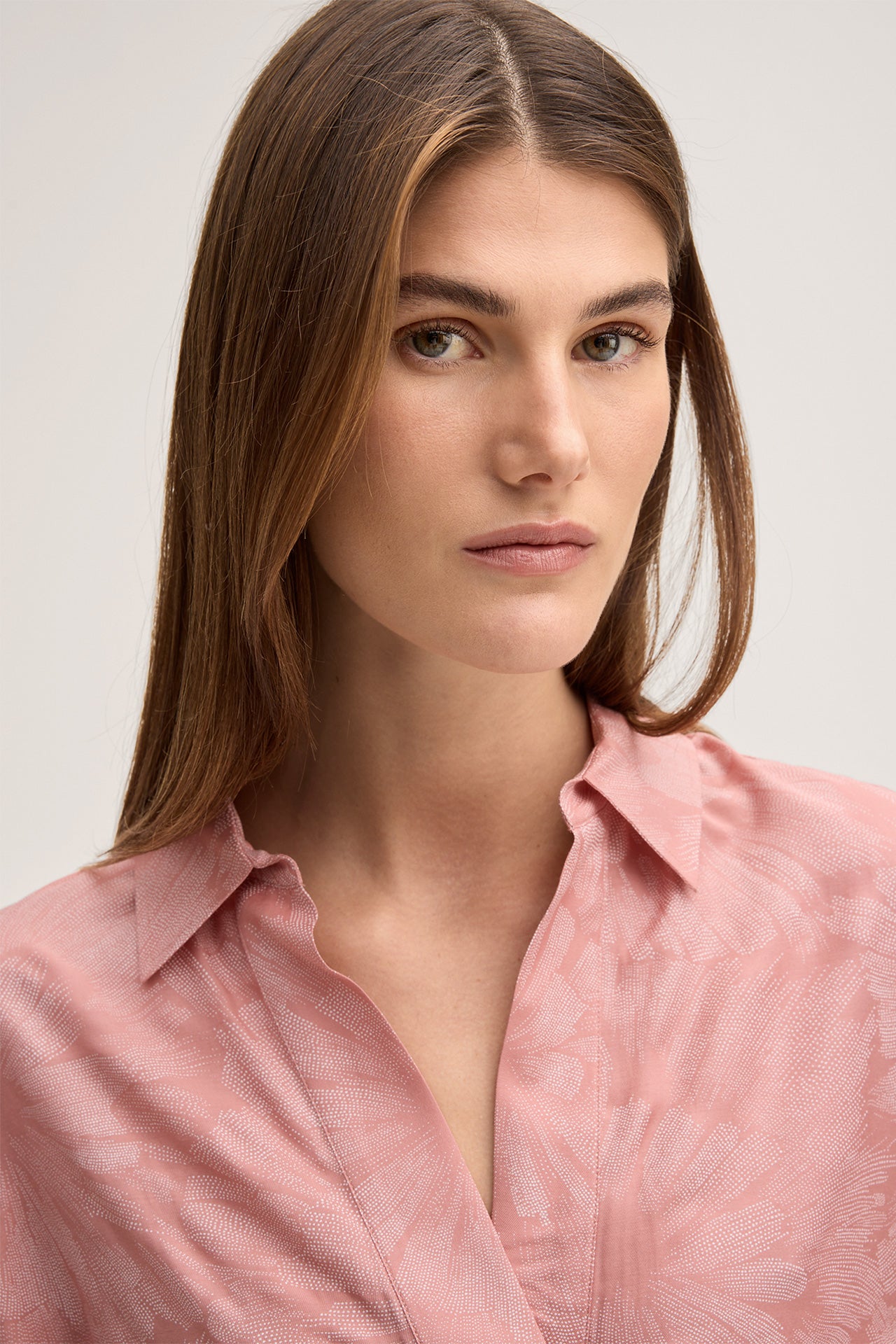 Viskose-Seidenmix-Print-Hemdbluse mit Ballonarm in Rosa