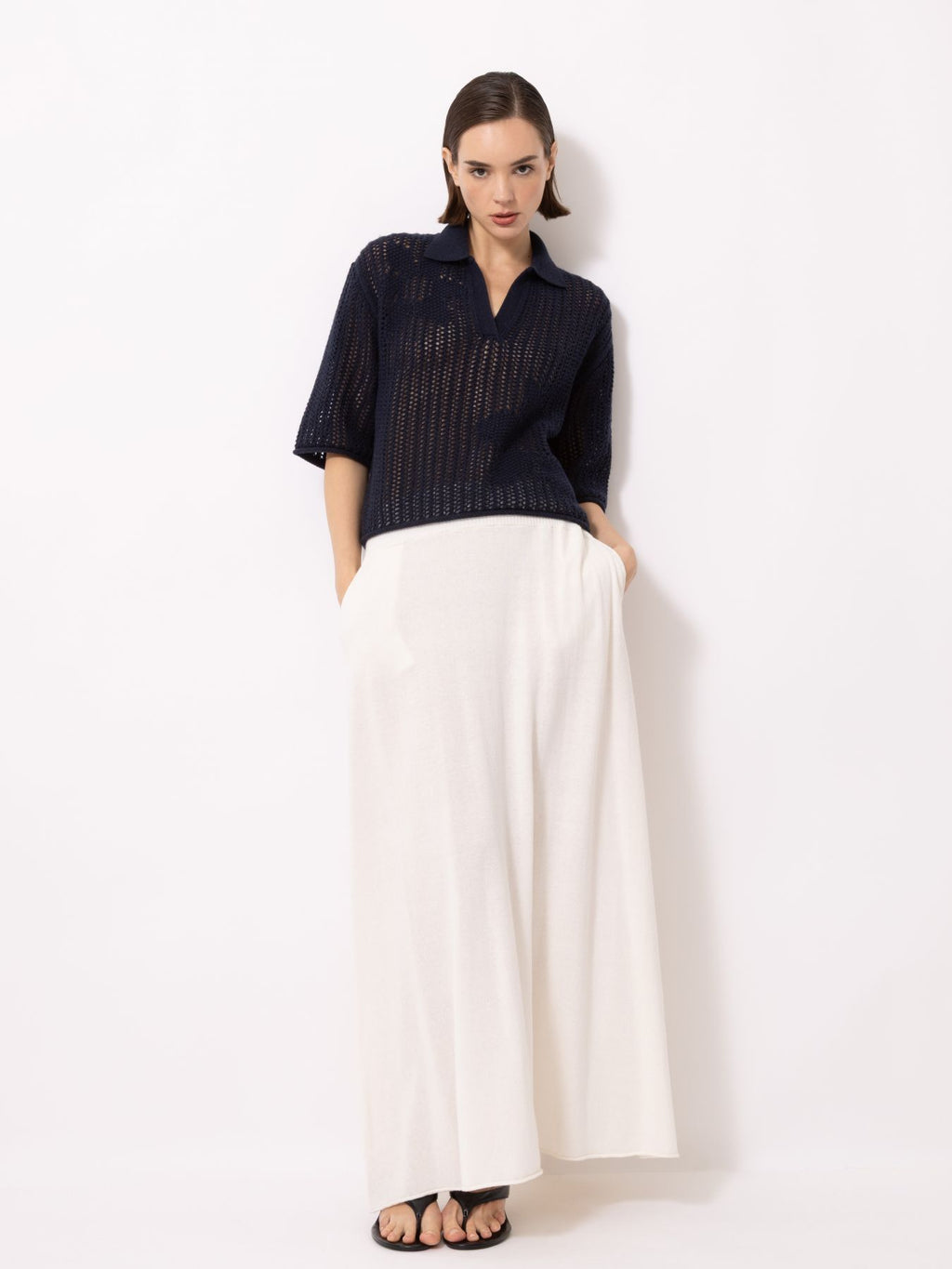 Ajour-Poncho mit Blumen