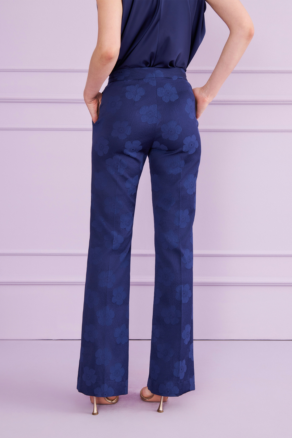Daisy Jacquard Pants with Flower Print