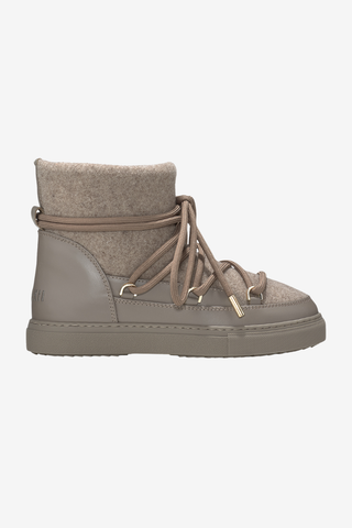 Curly Boot Wool