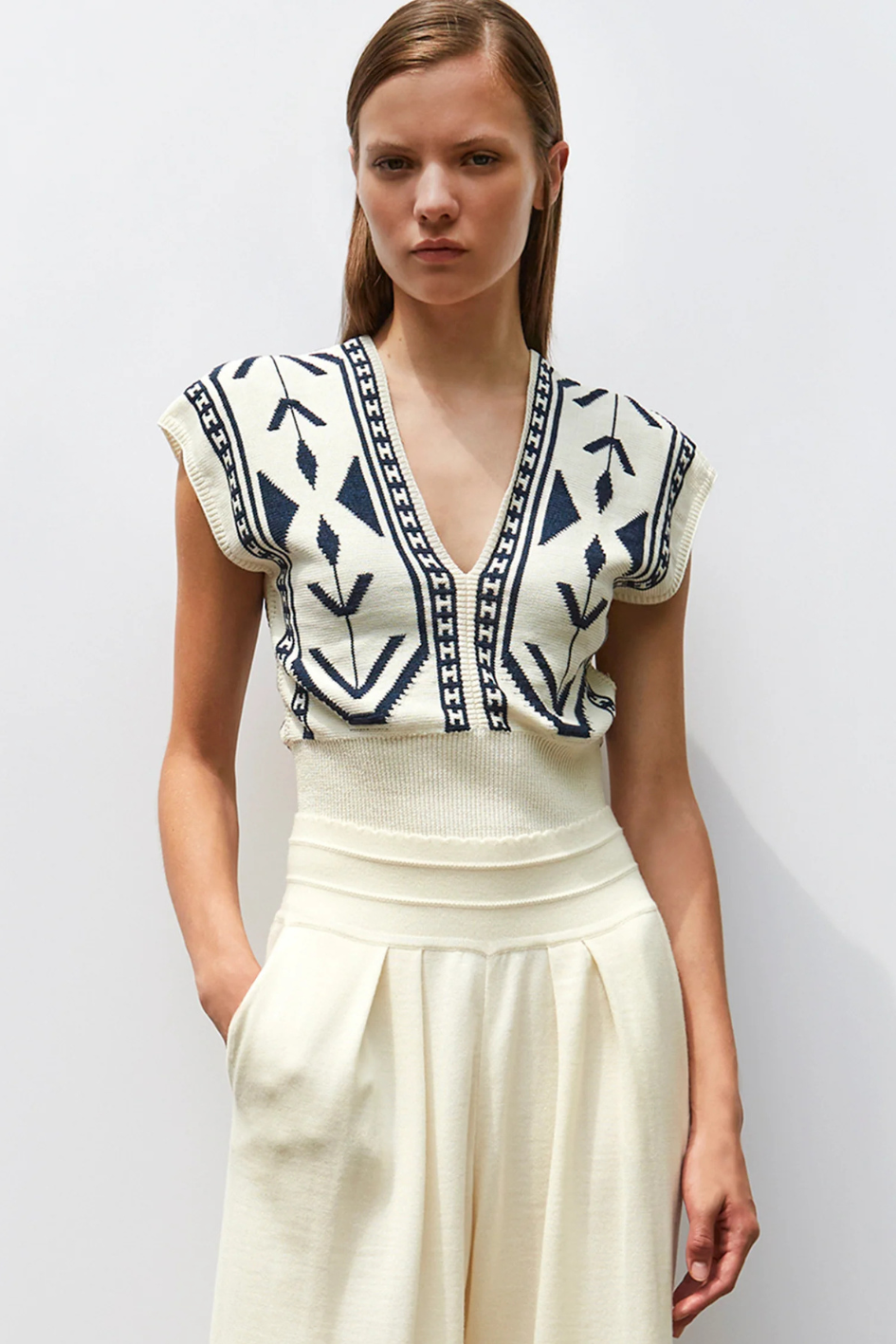 Jacquard Knit V-Top