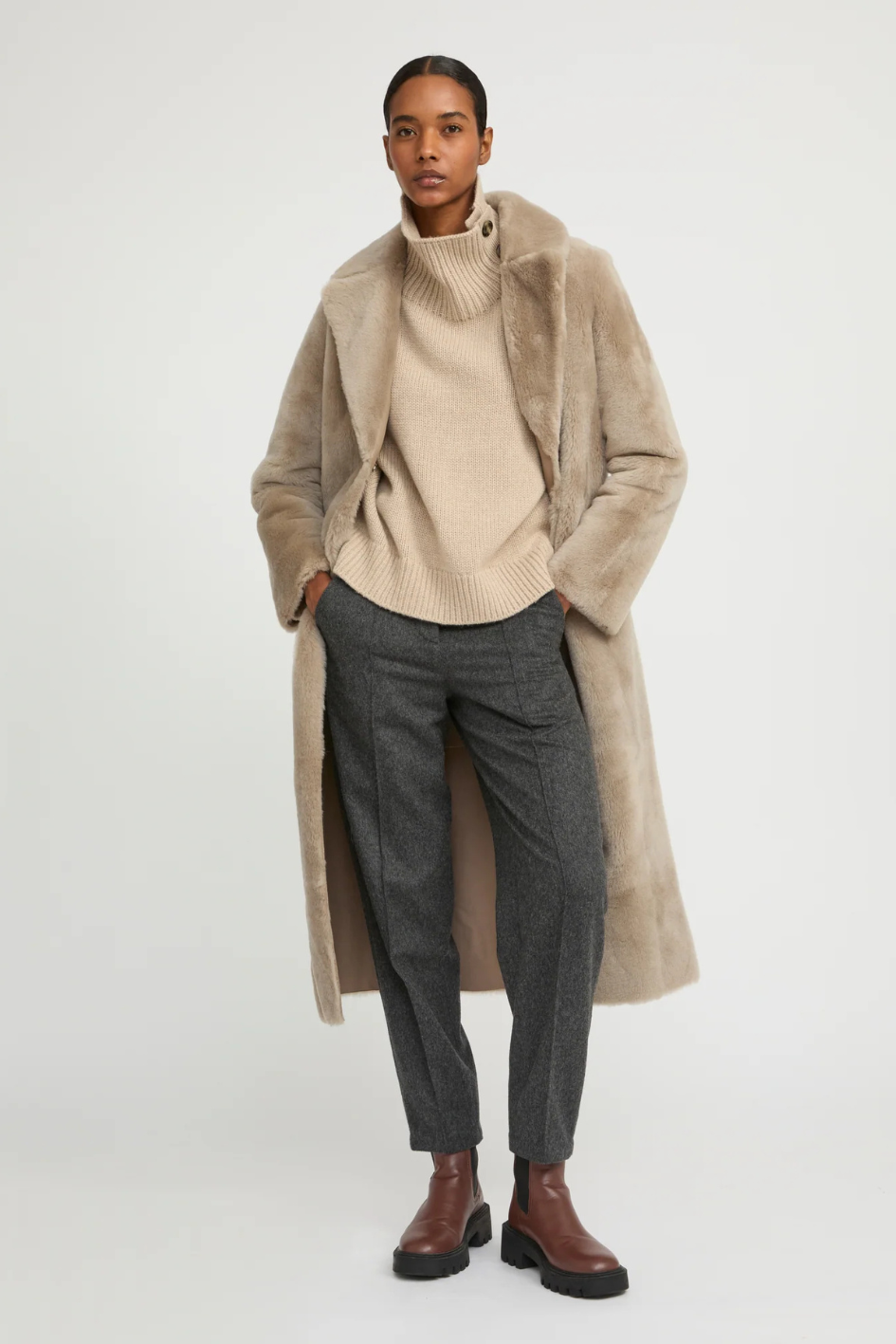 Long reversible Lambskin Coat with Belt