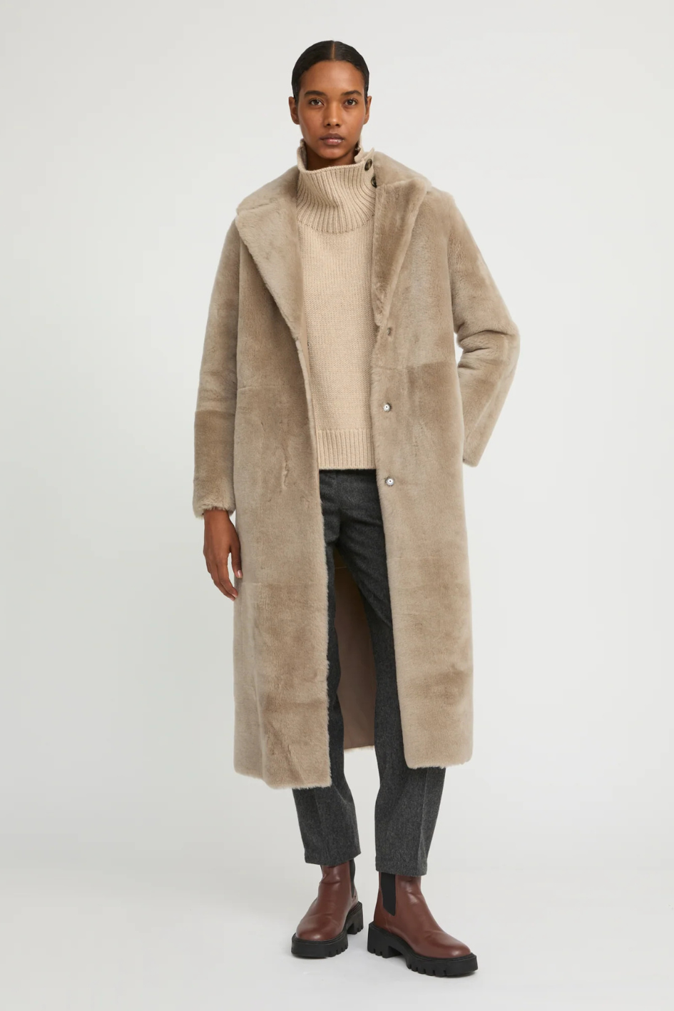 Long reversible Lambskin Coat with Belt