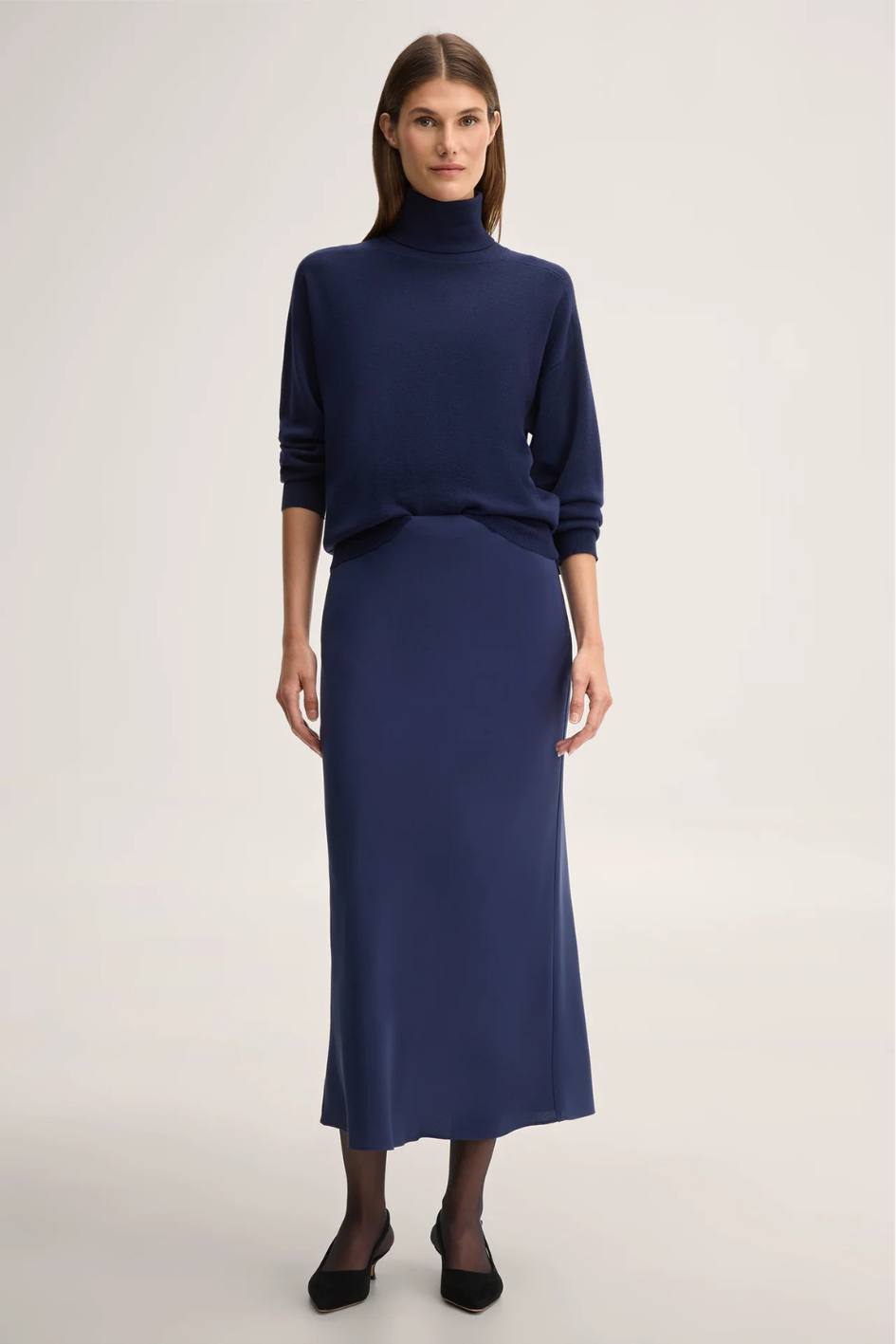 Midi-length merino knit Skirt in dark blue