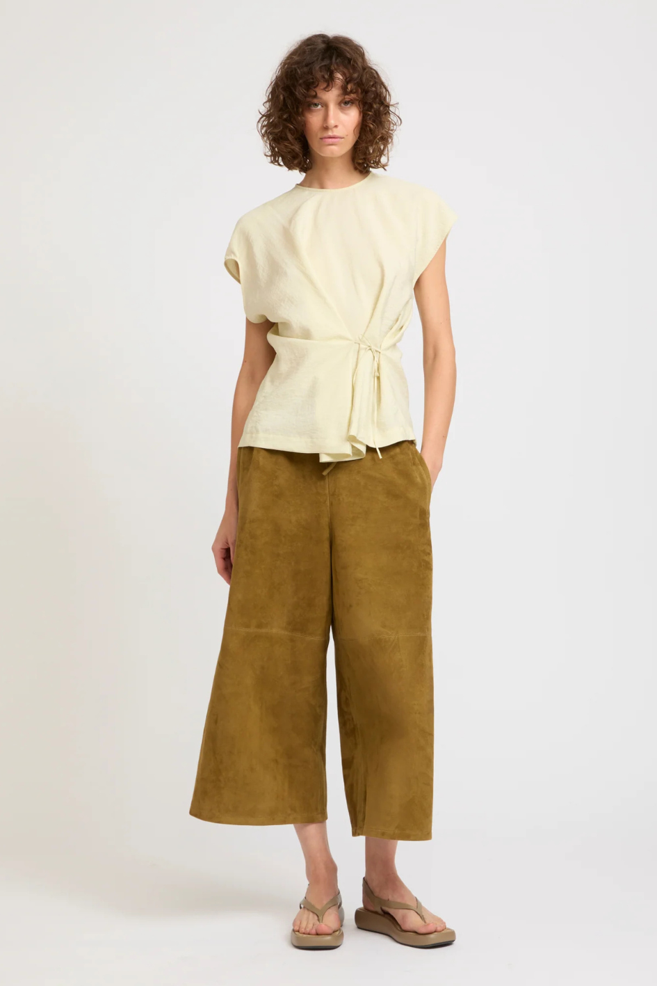 Wide cropped Leather Pants