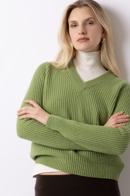 Sweater with V-Neck in Basil Green