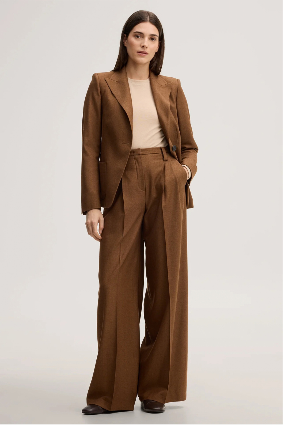 Wool Blend Blazer with Silk in Brown
