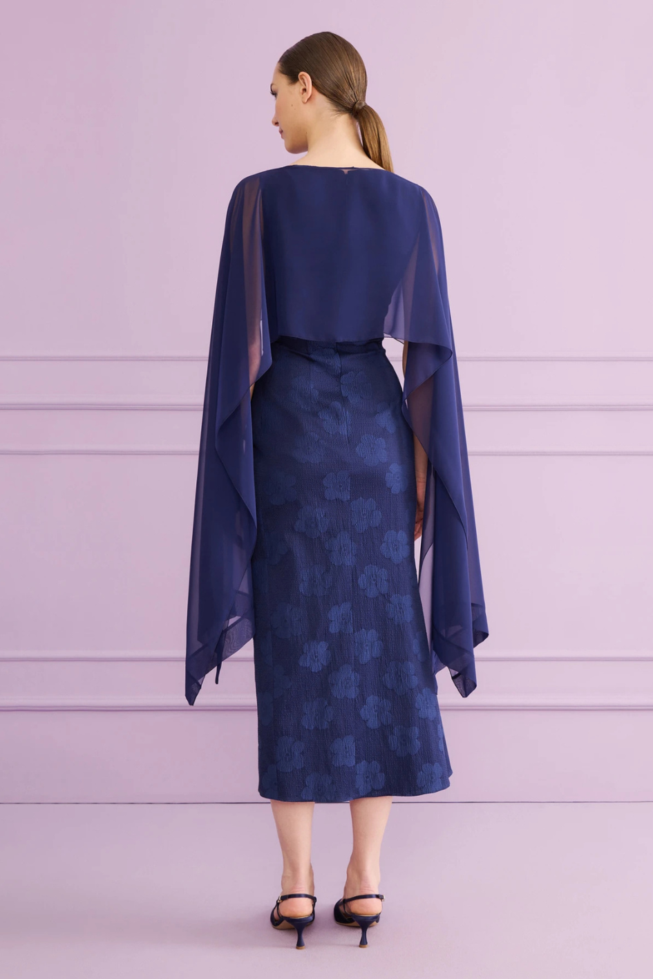 Georgette Cia Stola