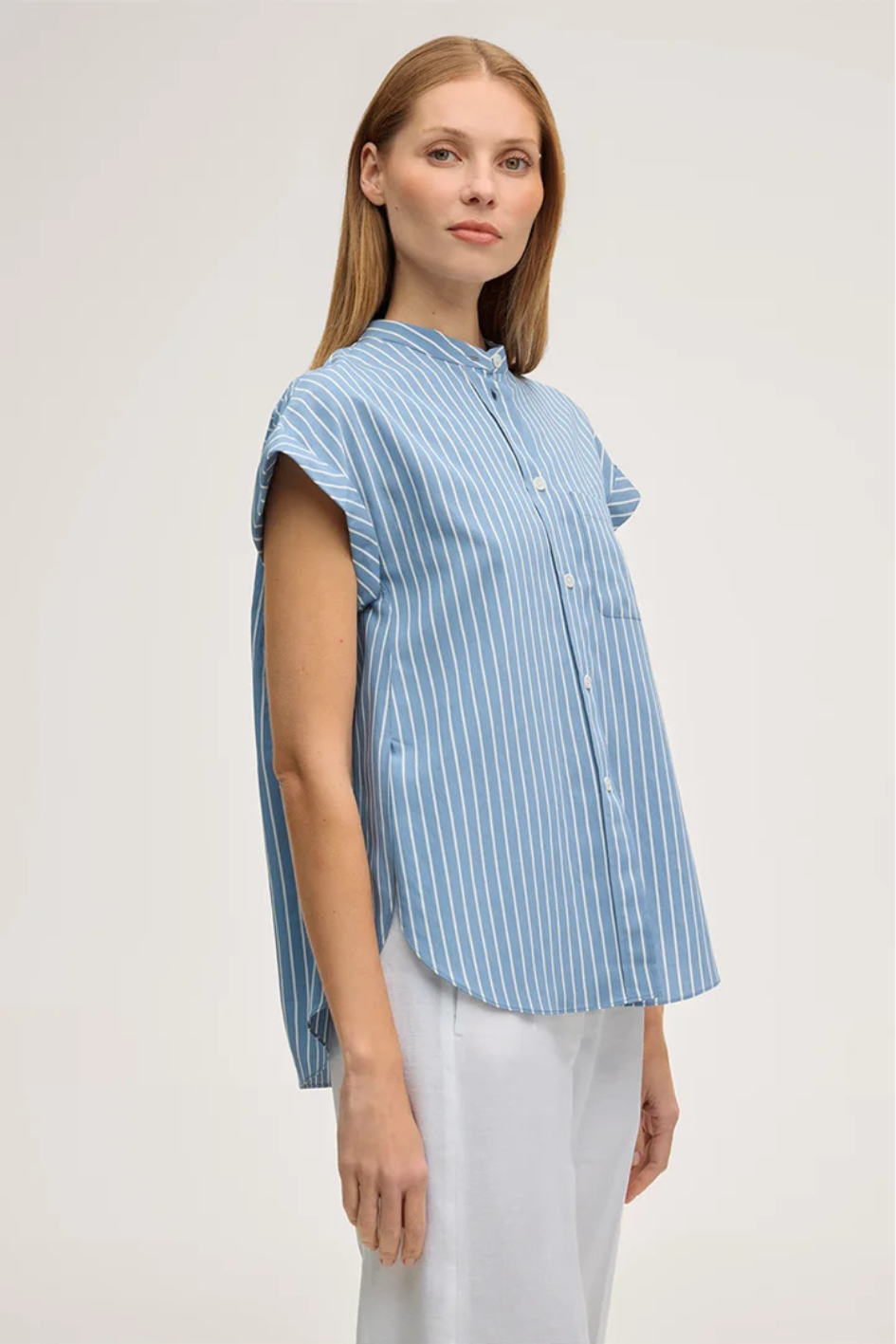 Viscosemix short-sleeve Shirt in light blue and ecru Stripes