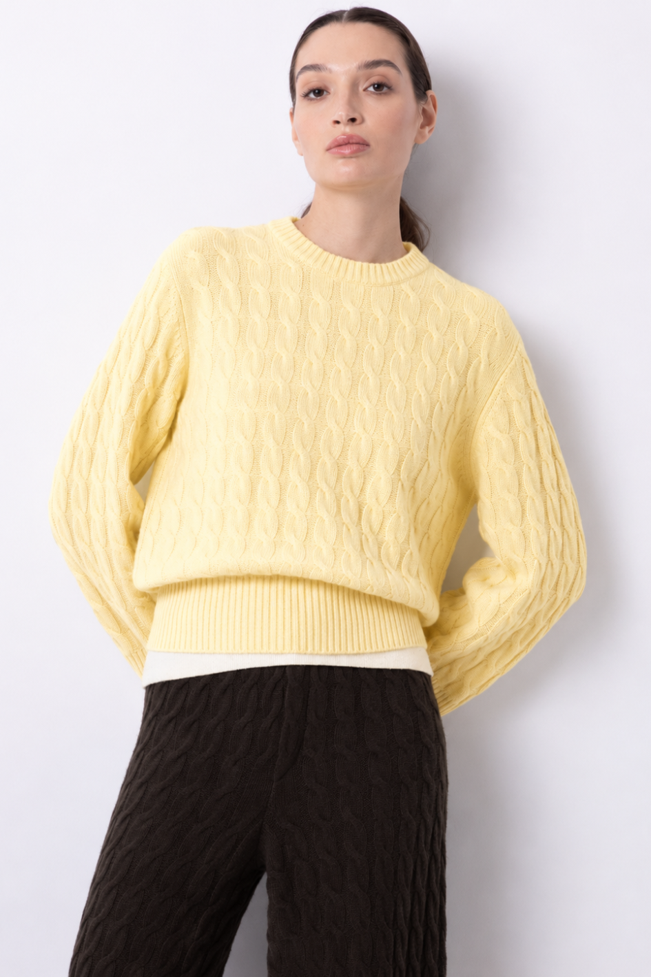 Relaxed Cable Knit Cashmere Sweater