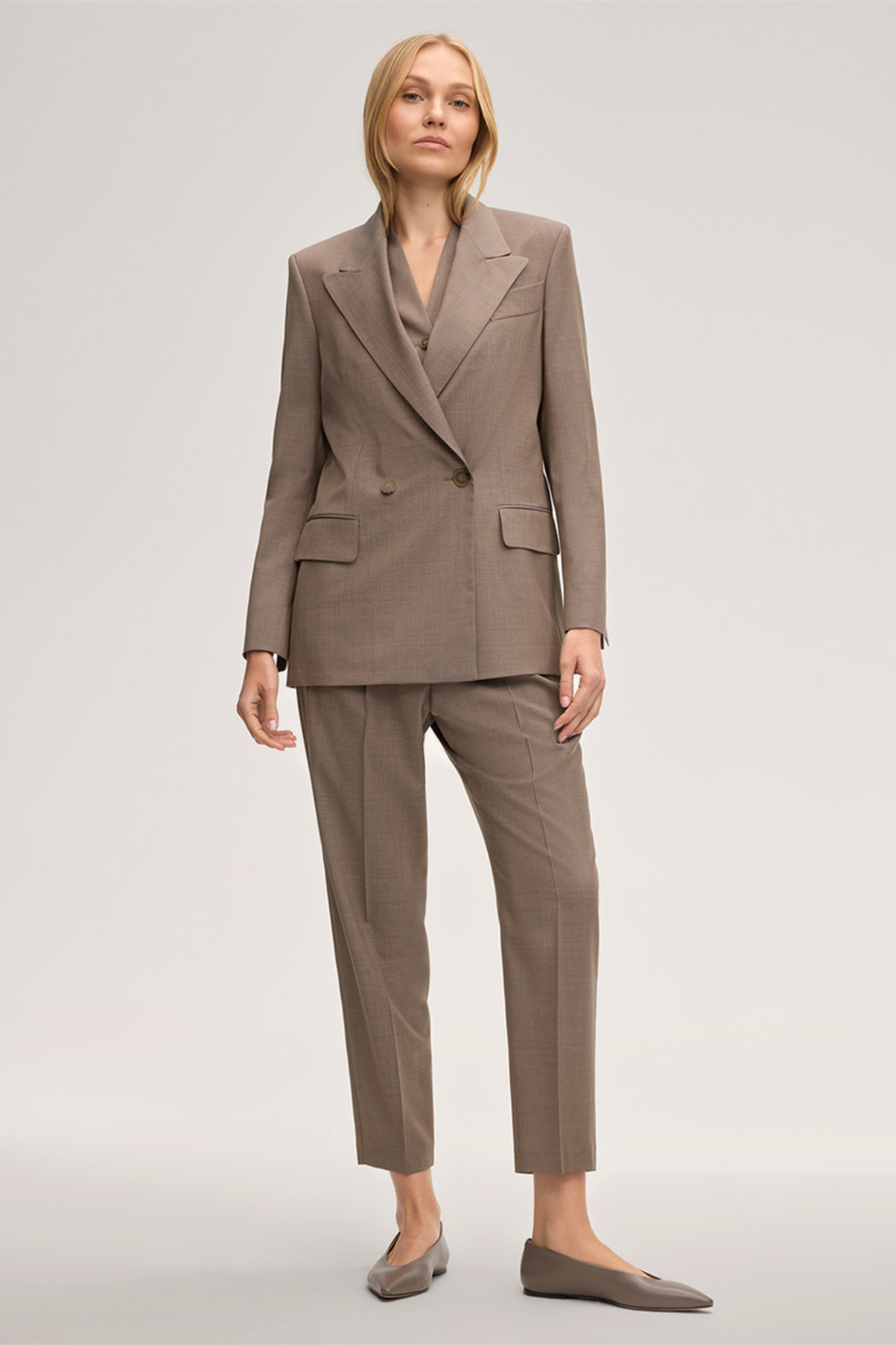 Virgin Wool double breasted Blazer in Taupe