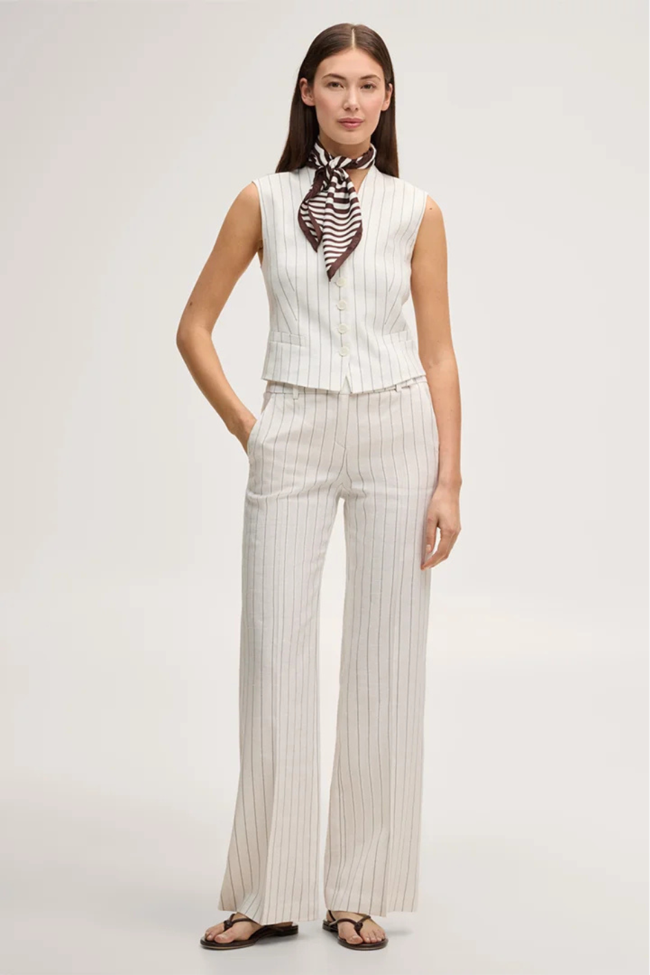 Pinstriped linen-blend Veste in ecru and black