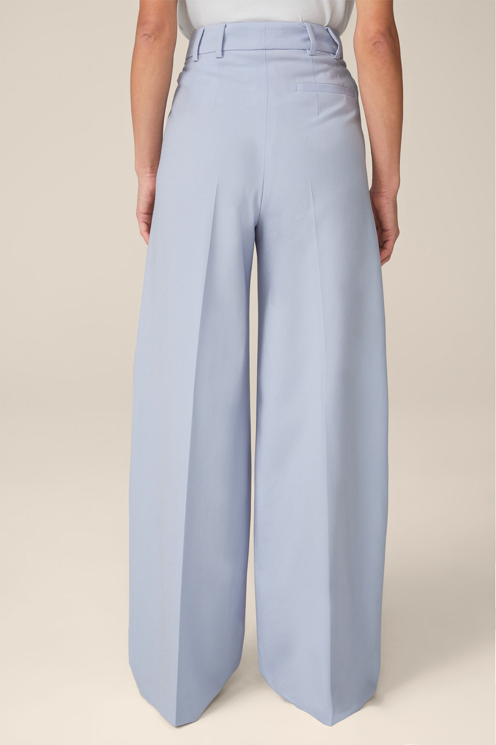 Hellblaue Weite Hose