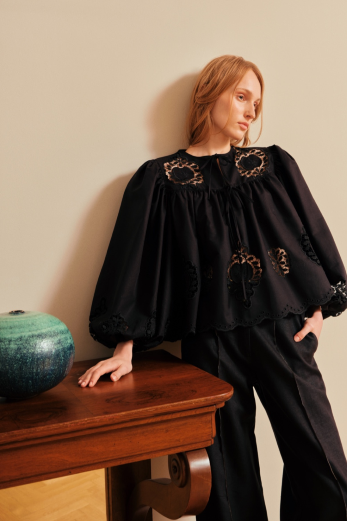 Gia Top with puffed Sleeves