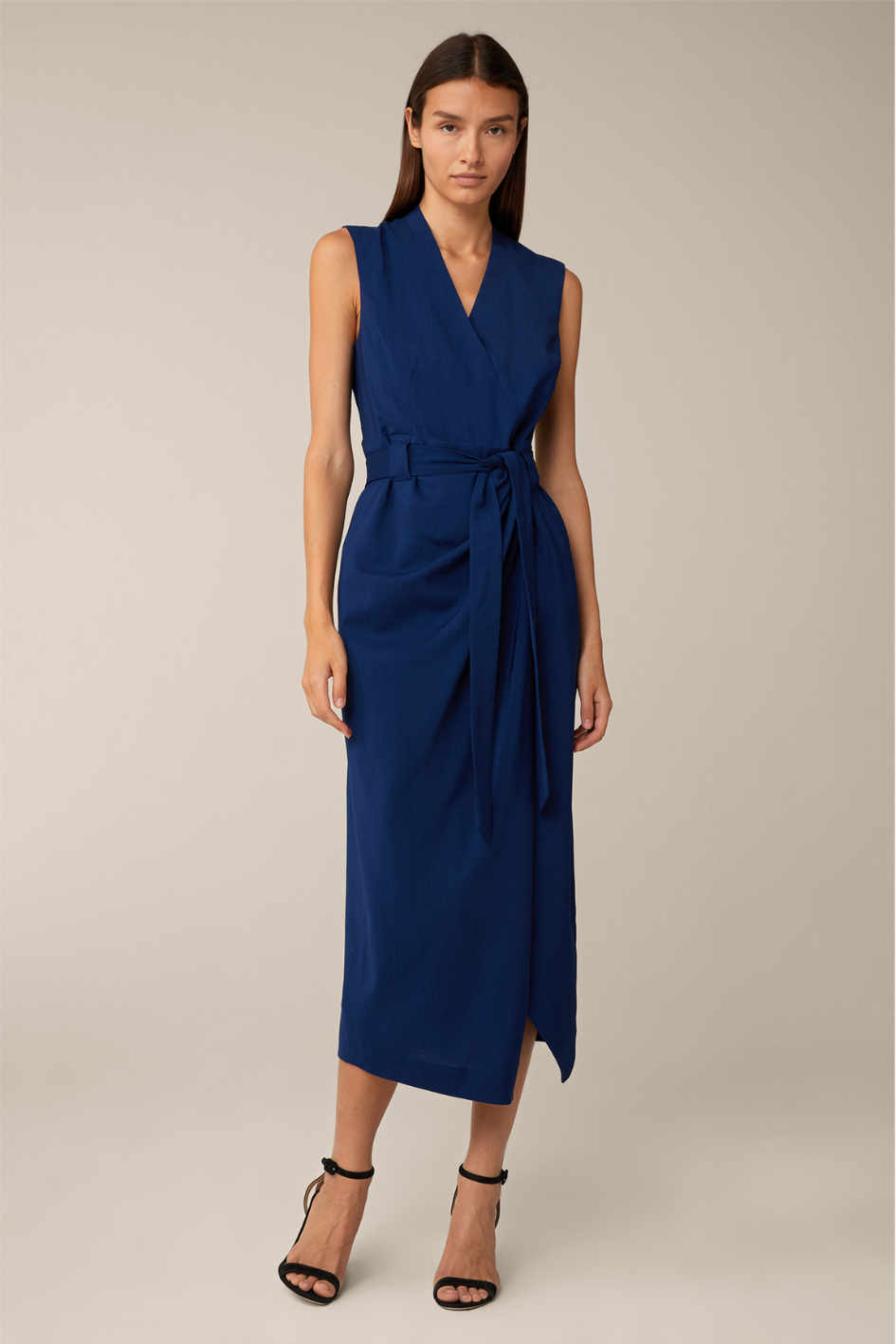 Schurwolle-Etui-Kleid in Midi Länge