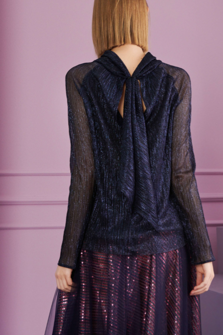 Oberteil aus Midnight Pleats