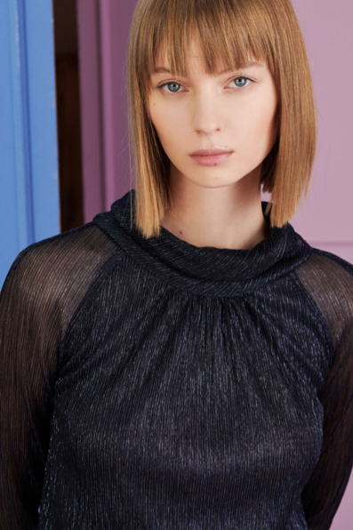 Oberteil aus Midnight Pleats