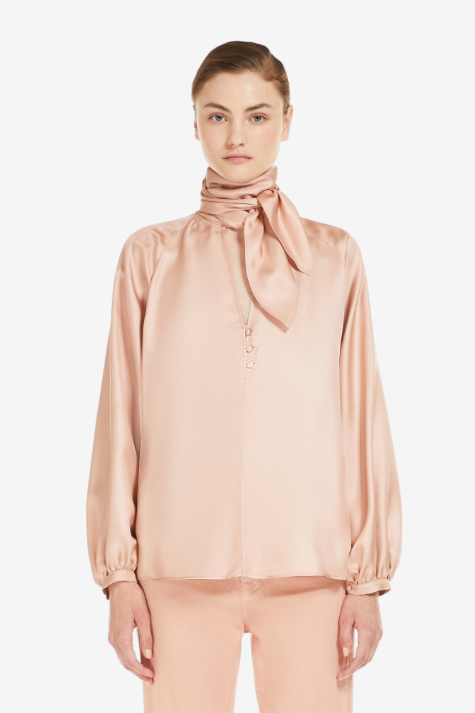 Hemd mit Seidenschal