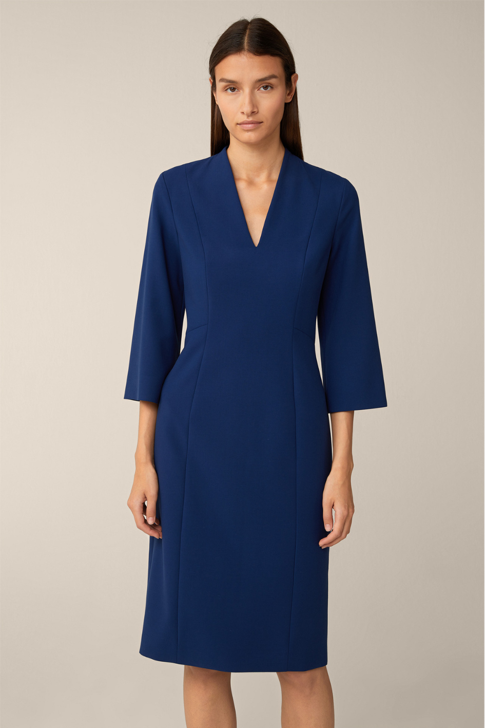 Crêpe-Etui-Kleid in Blau