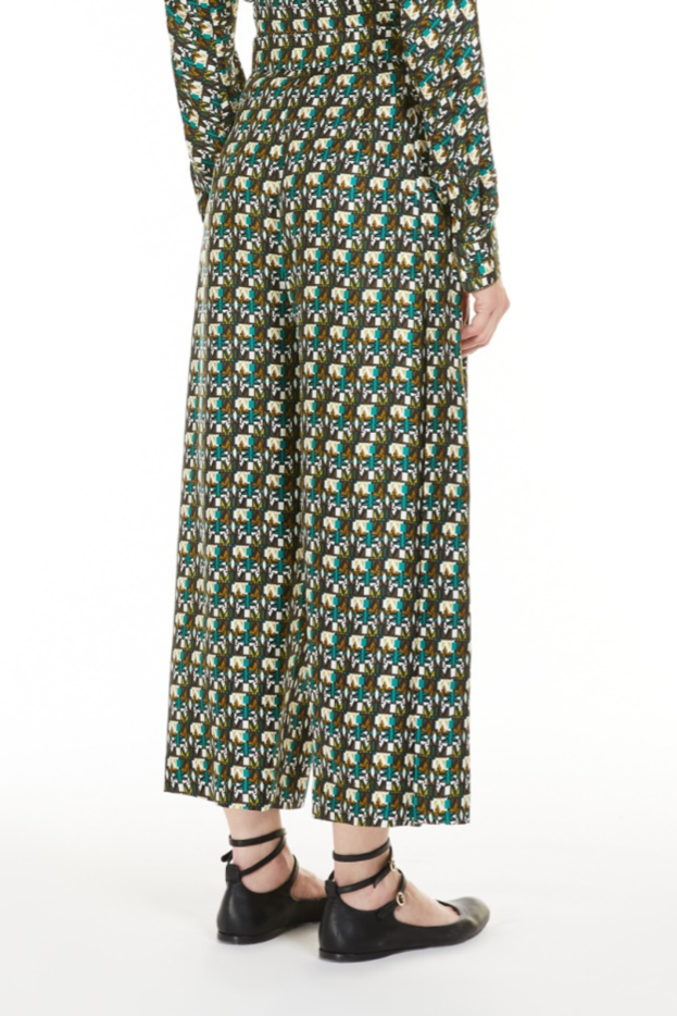Cropped-Hose aus bedruckter Seide