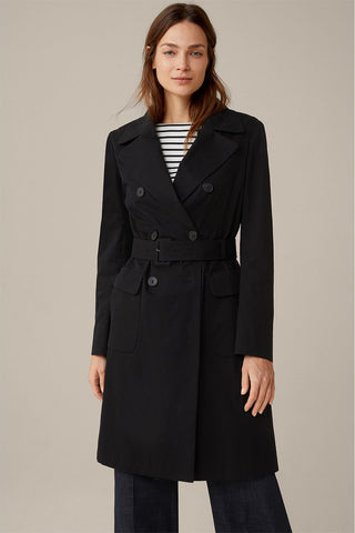 Trenchcoat in black