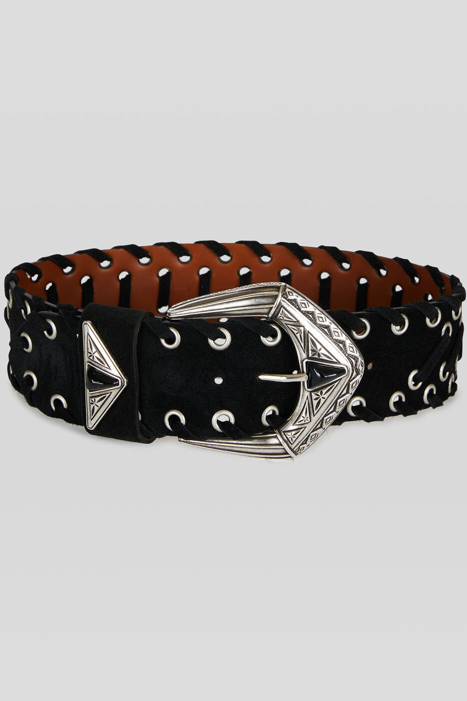 Gürtel aus Veloursleder mit Einfädelarbeit