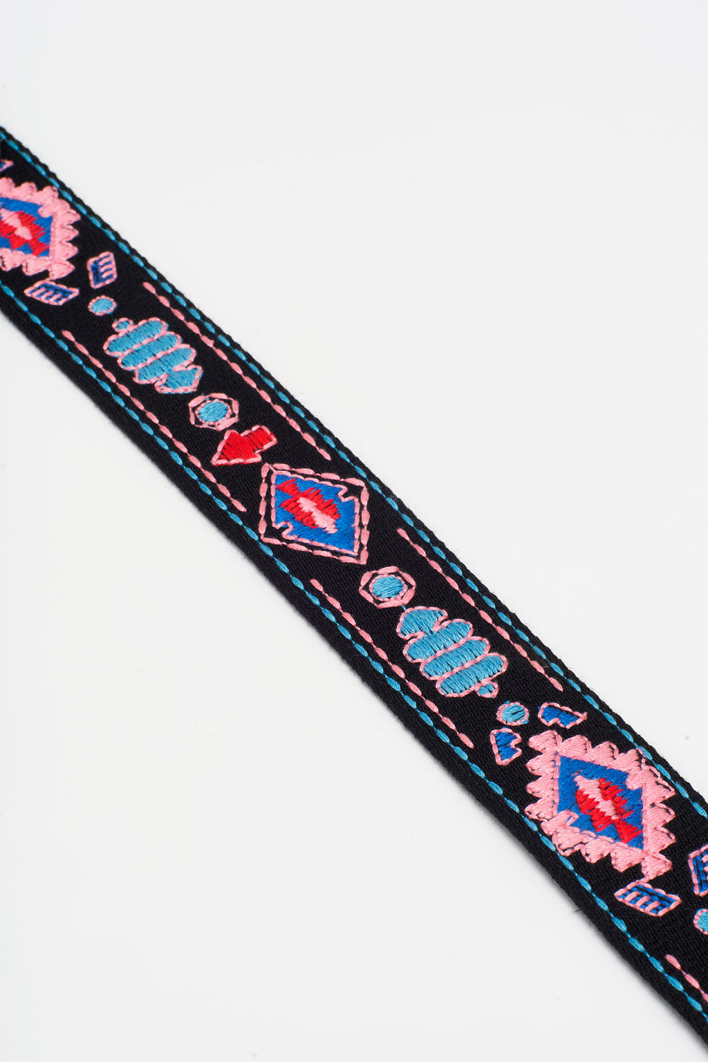 Belt with colorful embroidery