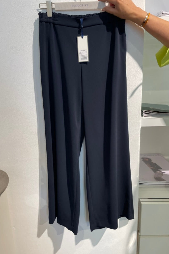 927344-9840 Rosanne Fluid Cade